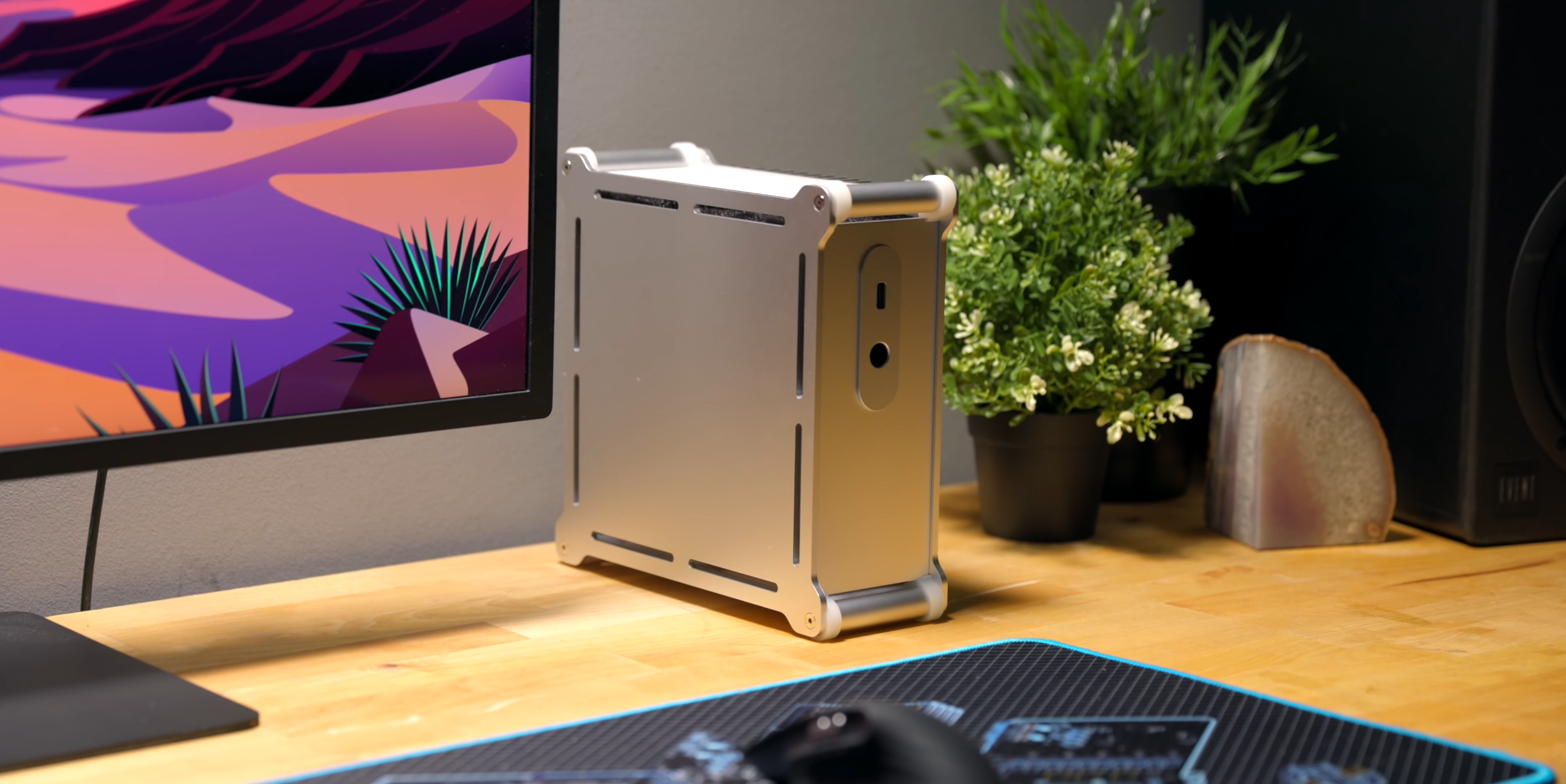 DesktopMini FrontImage